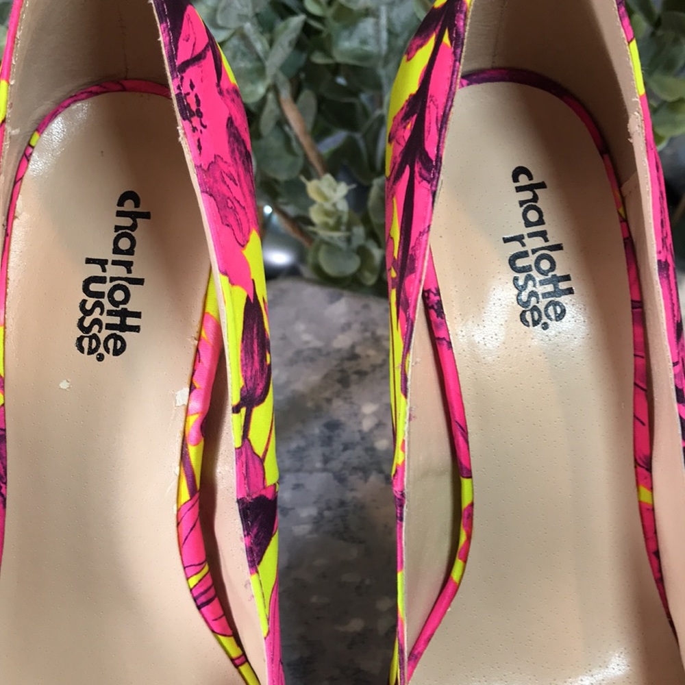 Women’s Size 6.5M Charlotte Russe Neon Pink & Yellow 5” Heels w/1.5” Platform - Picture 4 of 10